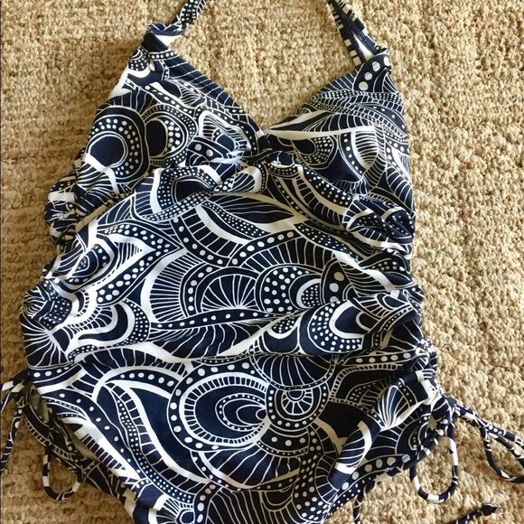 Swimsuit top size 10 by Croft & Barrow - Picture 1 of 2